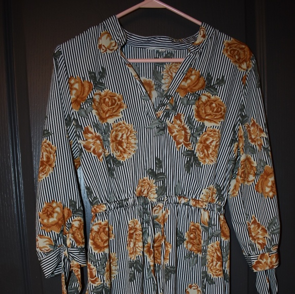 Floral dress - Picture 1 of 2